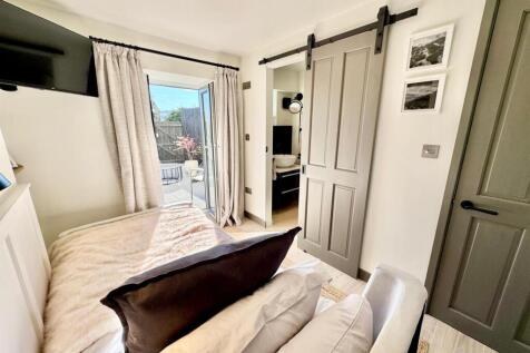 PHOTO-2025-04-07-20-10-49 (13).jpg