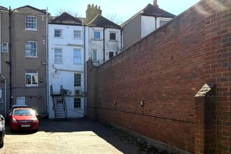 67 High Street, Chatham, Kent ME4 4EE