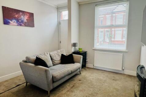 Thornley Lane North, North Reddish, Stockport photo 5