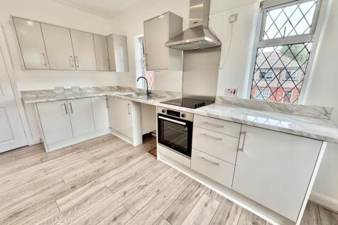Dale Road, Middleton, M24 photo 4