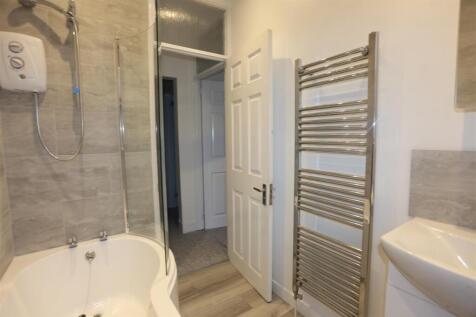 162 ST LEONARDS AVENUE (11).JPG