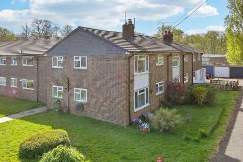 2-bed flat on Herington Road, Arundel, £1,200/mo