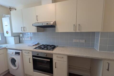 Langridge Mews, Hampton, Middlesex, TW12 photo 3