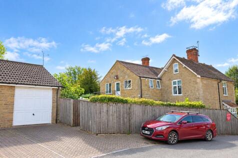 Garage &amp; Rear Aspect