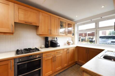 Furzefield Close, Chislehurst, BR7 5DE photo 3