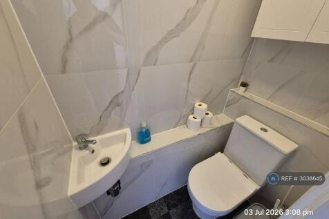 Toilet 2 