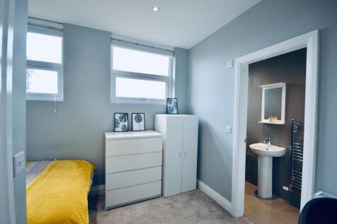 88 Woodcroft Road photo 3