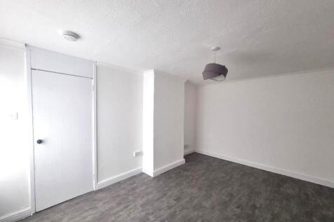 Torbrex Road, G67 photo 4