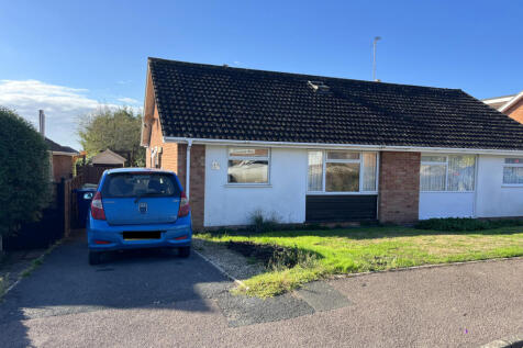 3 Bedroom Semi Detached Extended Bungalow for Sal