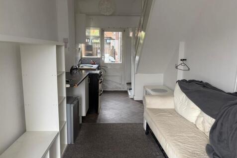 WhatsApp Image 2026-02-12 at 14.17.53 (9).jpeg