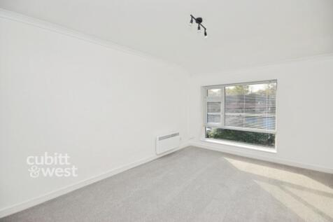 Tadworth Street Tadworth KT20 photo 3