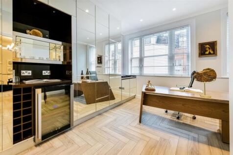 Knightsbridge Luxury  Flat 30, Wellington Court (20).jpg