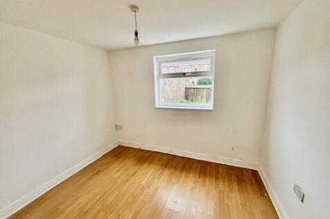 Bollington Road, Middlesbrough photo 5