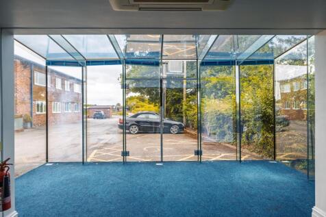 Oaktree Business Centre-95.jpg