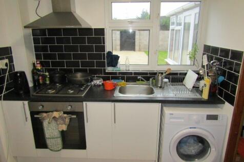 Westfield Road , Southampton  photo 5