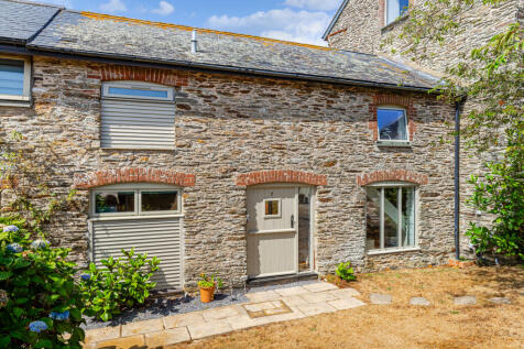 7 Court Barton