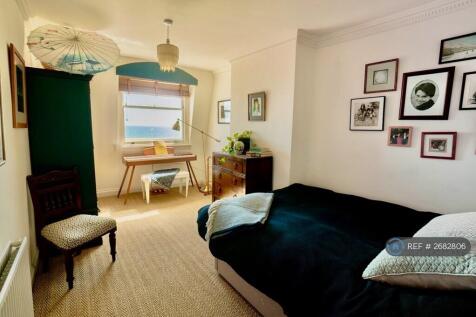 Bedroom 2 (Occupied)