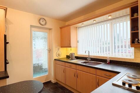 47 Pennine Way Kettering-04.jpg