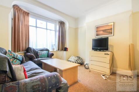 £120pppw Harrington Drive, Lenton, Nottingham photo 3
