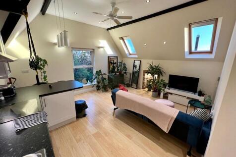 Wardle10Lounge.jpg