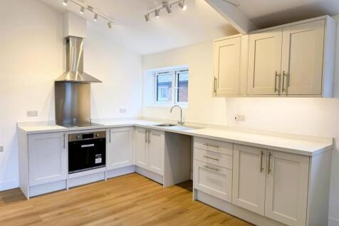 OPEN PLAN KITHEN/LIVING SPACE