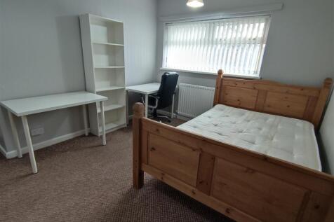 210 SHP. Bedroom 3-2.jpg