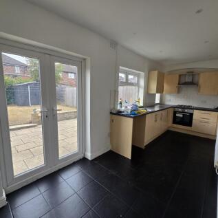 Rixton Avenue, Warrington photo 4
