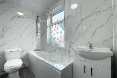 Upstairs Bathroom