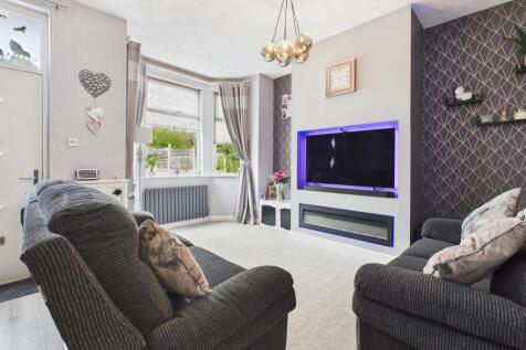 CAM03729G0-PR0019-STILL003