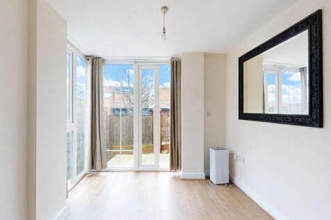 2 Nexus Court, 10 Kirkdale Road - AhxMzu93uw554UZm