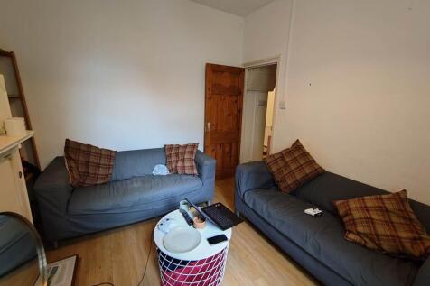 Living room (2)
