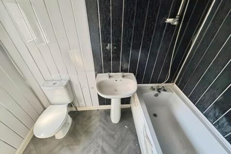 540f1fa4-WhatsApp...