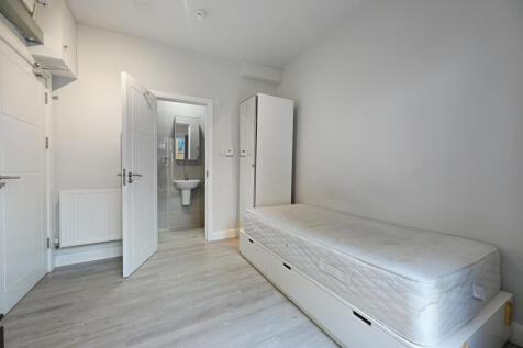 CS - Suite 6, 144 Hagden Lane - 7 (1)