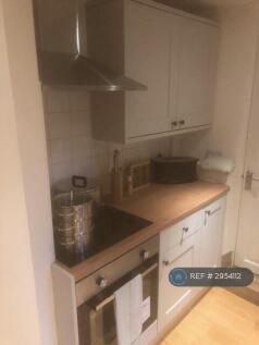 Cricklade Road, Highworth, SN6 photo 5