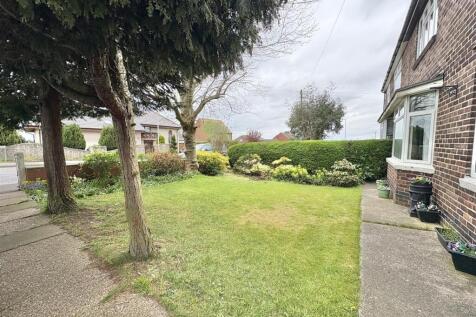 Front Garden &amp; Driveway
