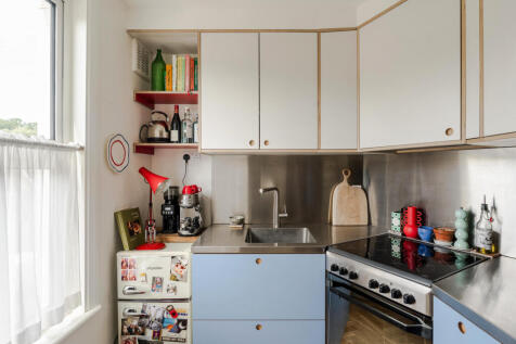 348633 - 4, 151 Gipsy Road-1.jpeg
