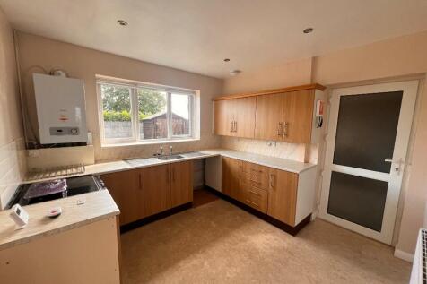 Fern Close, WN6 photo 4