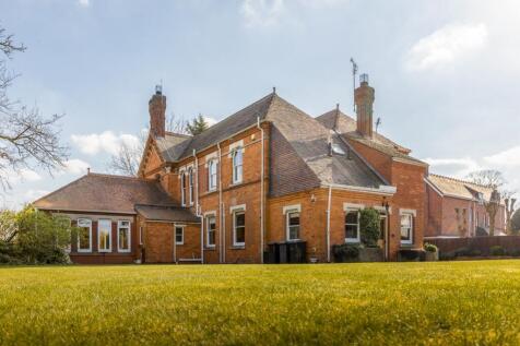 87 East Gate (Sleaford)-97