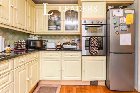 Kitchen (2)