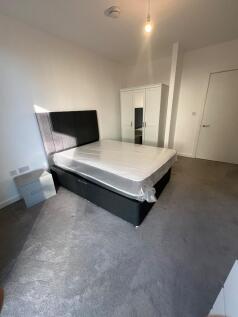 Cosmos Apartments, High Road, Wembley, Brent photo 4