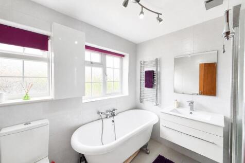 Bathroom.jpg