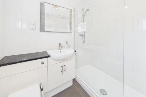 Shower Room.jpg