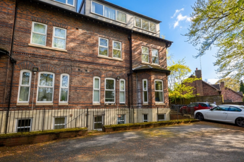 The Oaks Bury Old Road M7 4QW