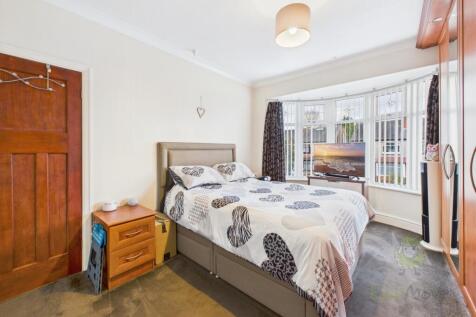 CAM05477G0-PR0018-STILL027