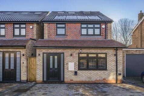  Presented by Clinton at EweMove Bexleyheath and D