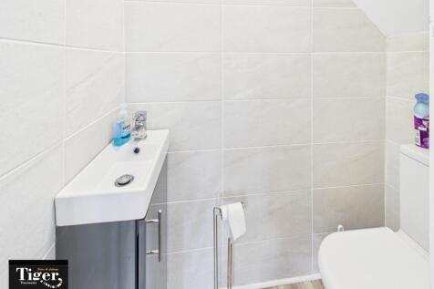 CAM02176G0-PR0757...