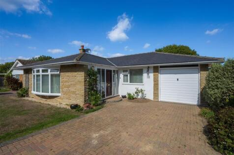 Woodvale Avenue, Chestfield, Whitstable