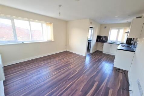 Open Plan Lounge Pic 1