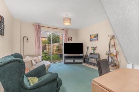 31 Wellington Avenue, Banbury-9.jpg