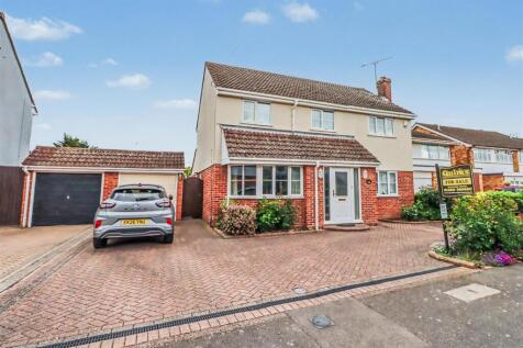 39 OZONIA AVENUE WICKFORD FRONT.jpg